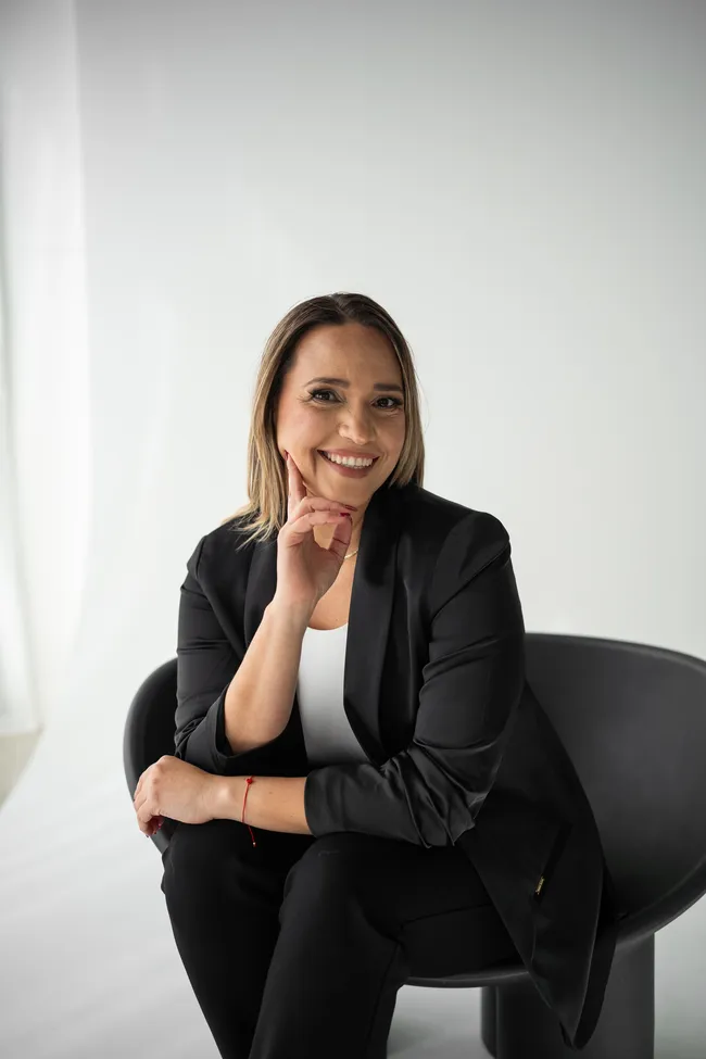 Retrato profesional de María Elena Monroy